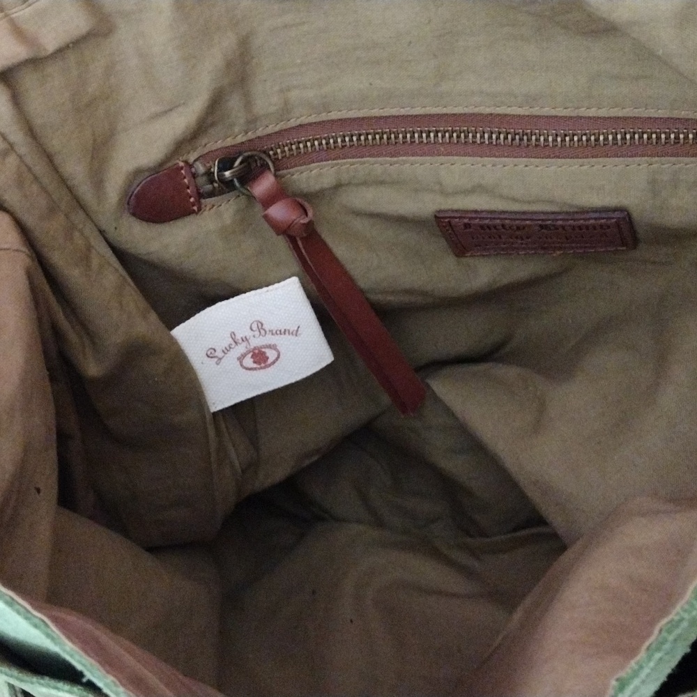 Vintage Lucky Brand Green Suede Adjustable Grommet Straps Messenger Bag NWT - Picture 3 of 11